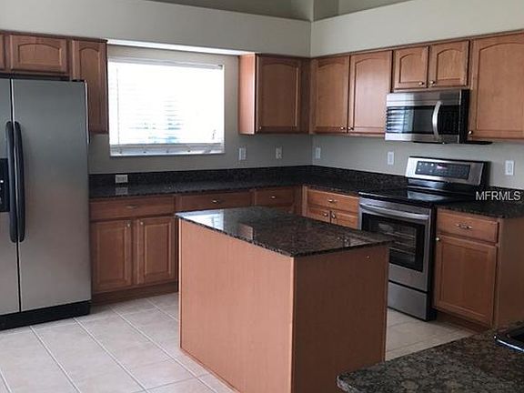 3rd image of 4209 Fishermans Lake Dr