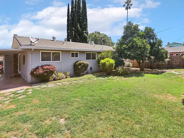 9036 New Dawn Dr — Photo 28