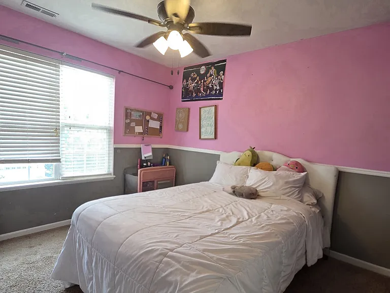 208 Comstock Dr — Photo 9