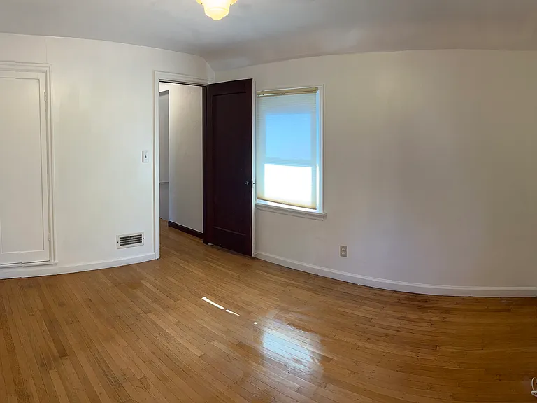 5824 NE 35th Ave — Photo 15