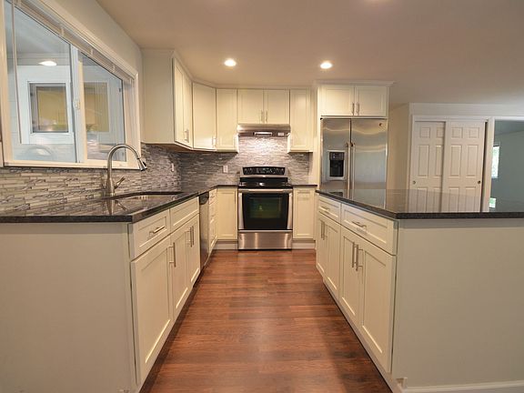 Brand new custom kitchen