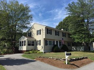 14 Edgelawn Ave, North Chelmsford, MA 01863