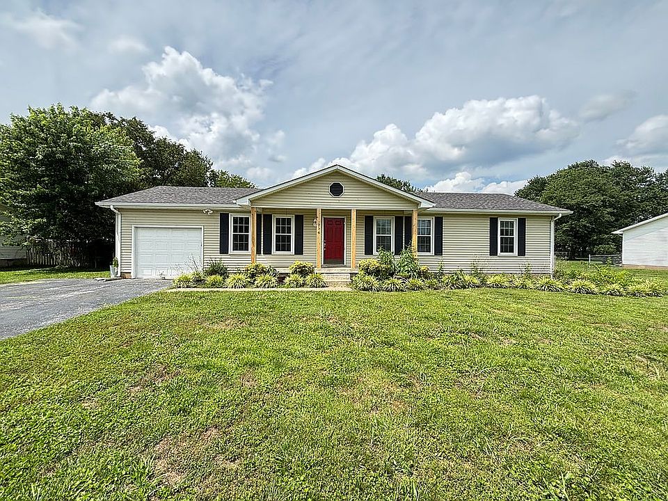 1st image of 216 Pleasant Place Way