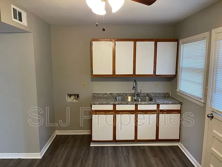 10818 Grafton Hall Rd — Photo 10
