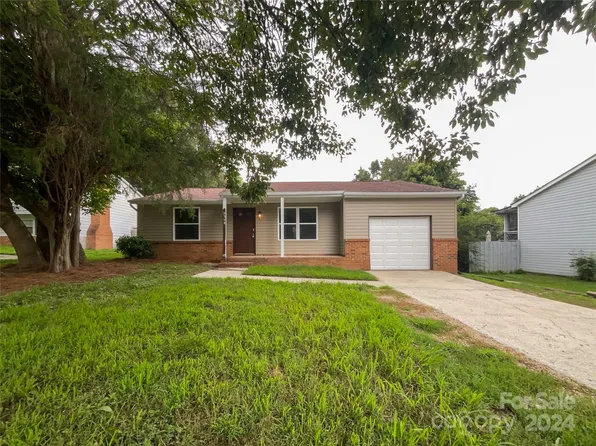 5308 Split Oak Dr, Charlotte, NC 28227