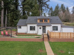 15 Greenwood Rd, Cathlamet, WA 98612