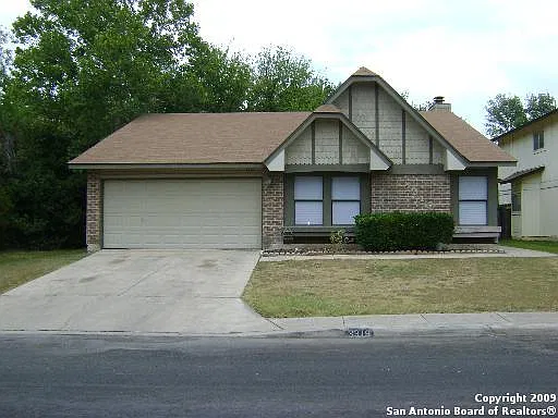 3 bed, 2.0 bath, 1807 sqft, $1,700 — Photo 1