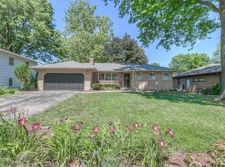 9319 Hayes Dr, Overland Park, KS 66212