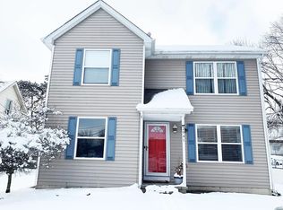 2941 Beland Ave, Keego Harbor, MI 48320