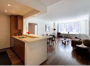 3318 City Pl, Edgewater, NJ 07020