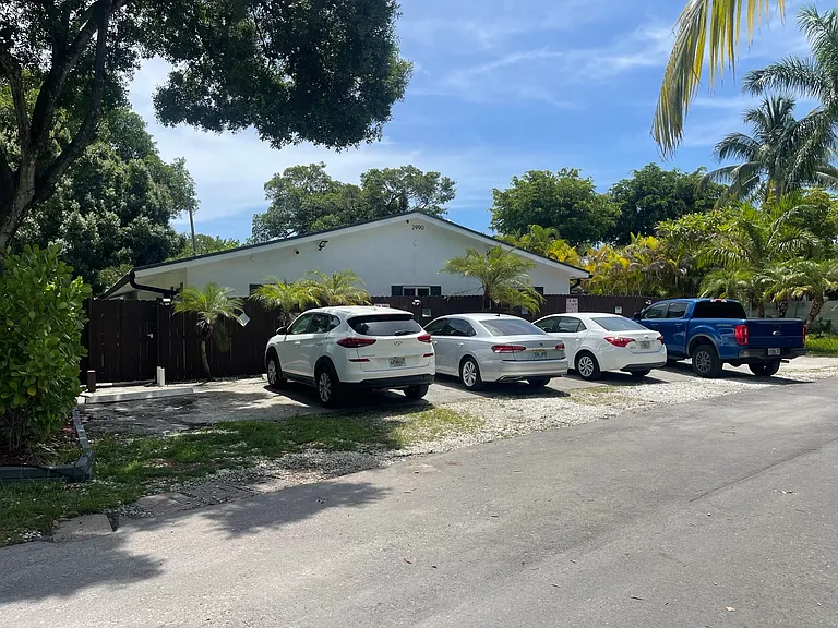 2990 SW 19th Ter — Photo 10