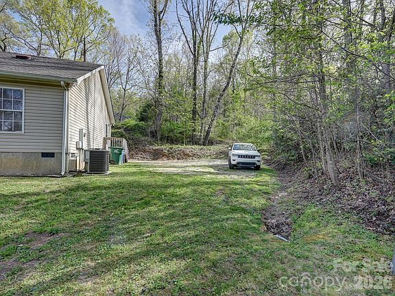 4th image of 119 Laurel Haven Rd