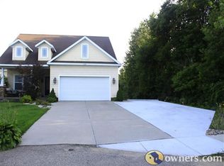 2698 Willow View Dr, Jenison, MI 49428