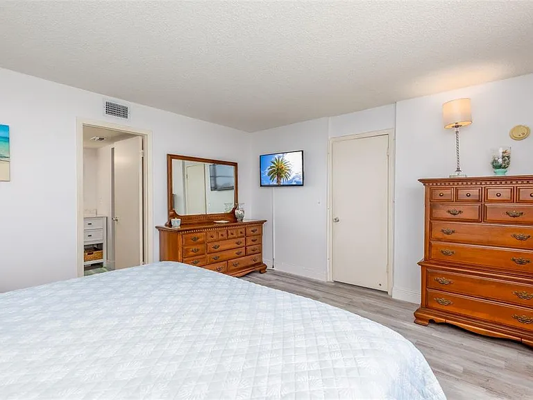 7405 Bay Island Dr S #321 — Photo 18