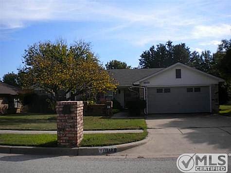1st image of 10173 Stoneleigh Dr