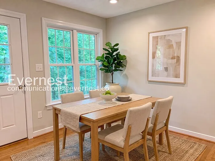 3 bed, 2.0 bath, 1196 sqft, $2,295 — Photo 4