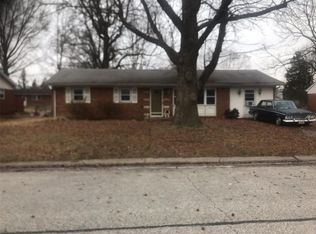 203 Bountiful Dr, Fairview Heights, IL 62208