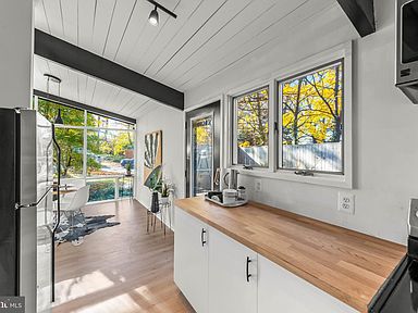 11813 Ivanhoe St, Silver Spring, MD 20902 | MLS #MDMC2023472 | Zillow