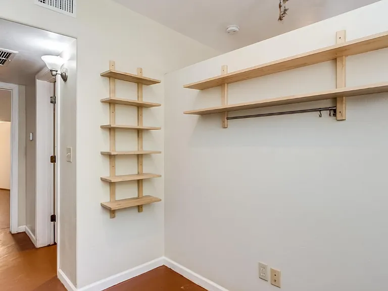 3913 E Montecito St — Photo 16
