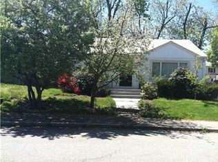 20 Beacon Cir, Cranston, RI 02910