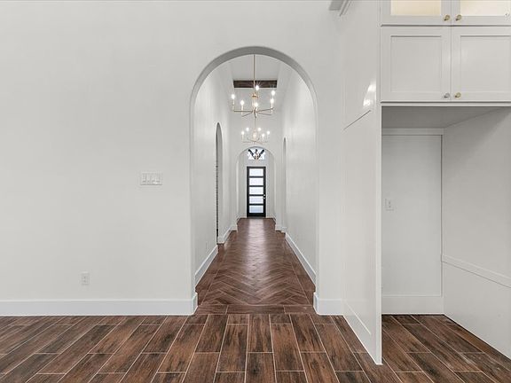 4th image of 5313 Graham St