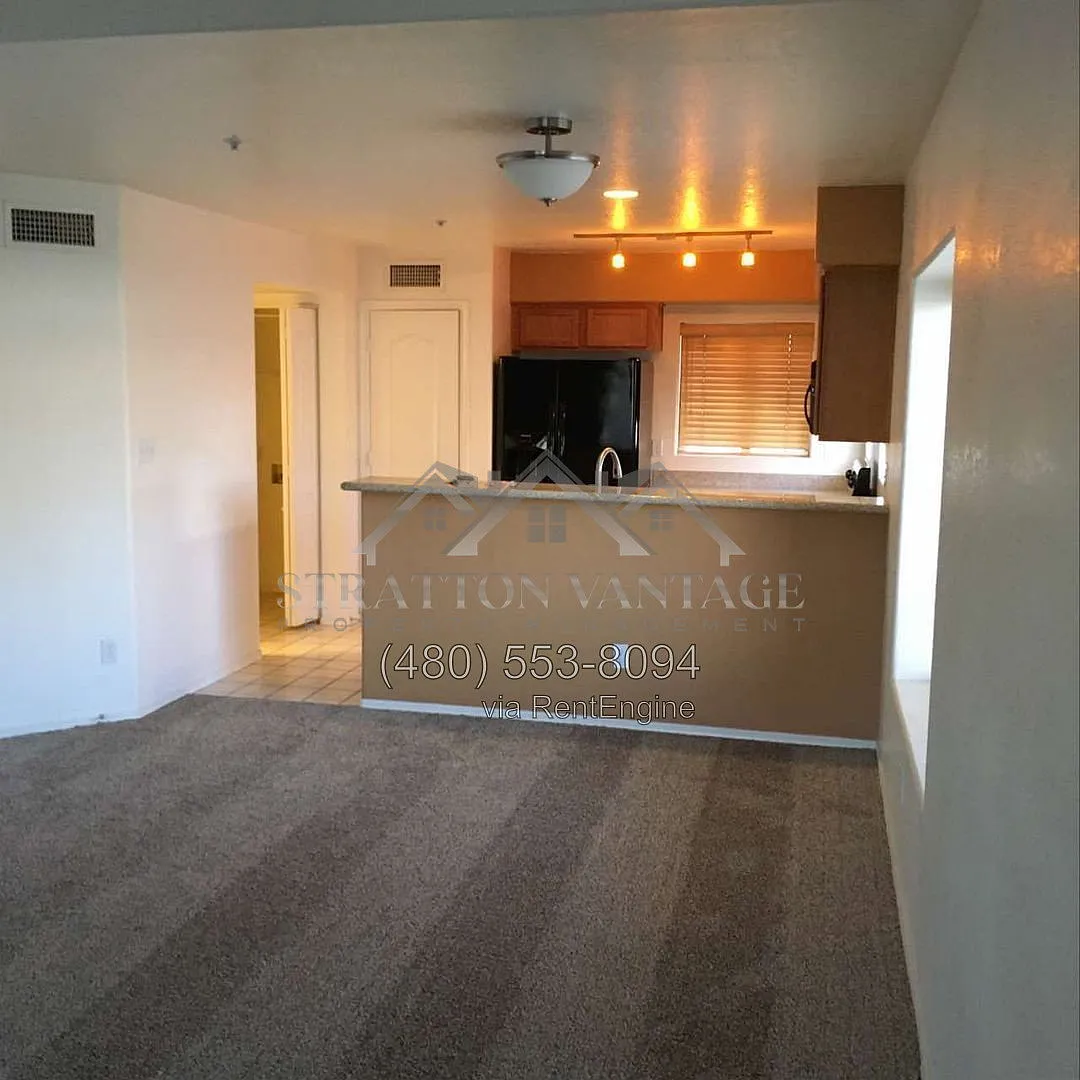 2 bed, 2.5 bath, 1080 sqft, $1,795 — Photo 4
