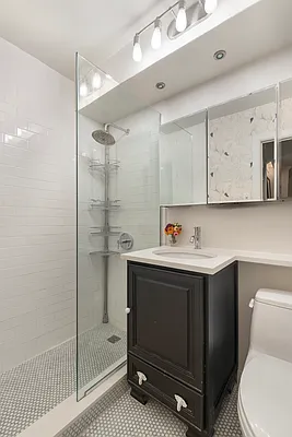 Sold by Compass | media 10