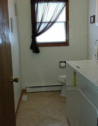 Half Bathroom with ceramic tile