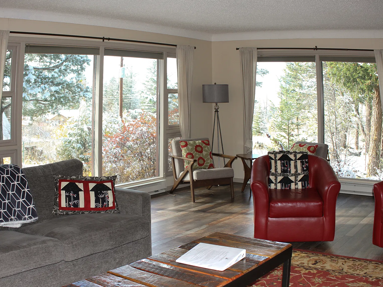 3 bed, 1936 sqft, $2,300 — Photo 3