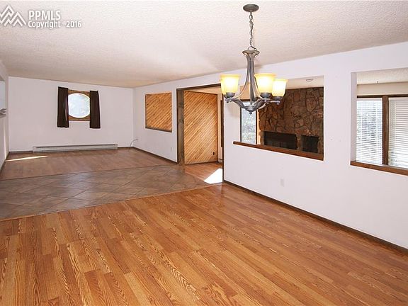 5th image of 205 E Ridge Dr