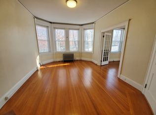 31 Herrick Rd APT 1, Newton, MA 02459