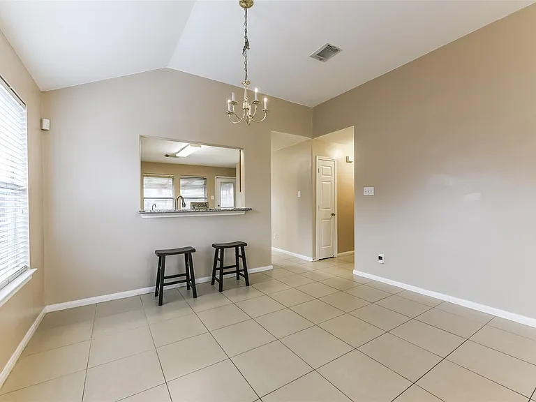 8322 Kingsbridge Meadow Dr — Photo 6