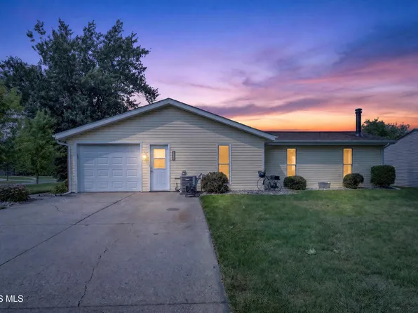 325 Auburn Ln, Bryan, OH 43506