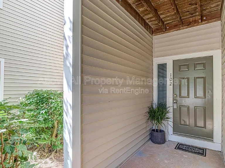 6020 Winterpointe Ln #102 — Photo 12