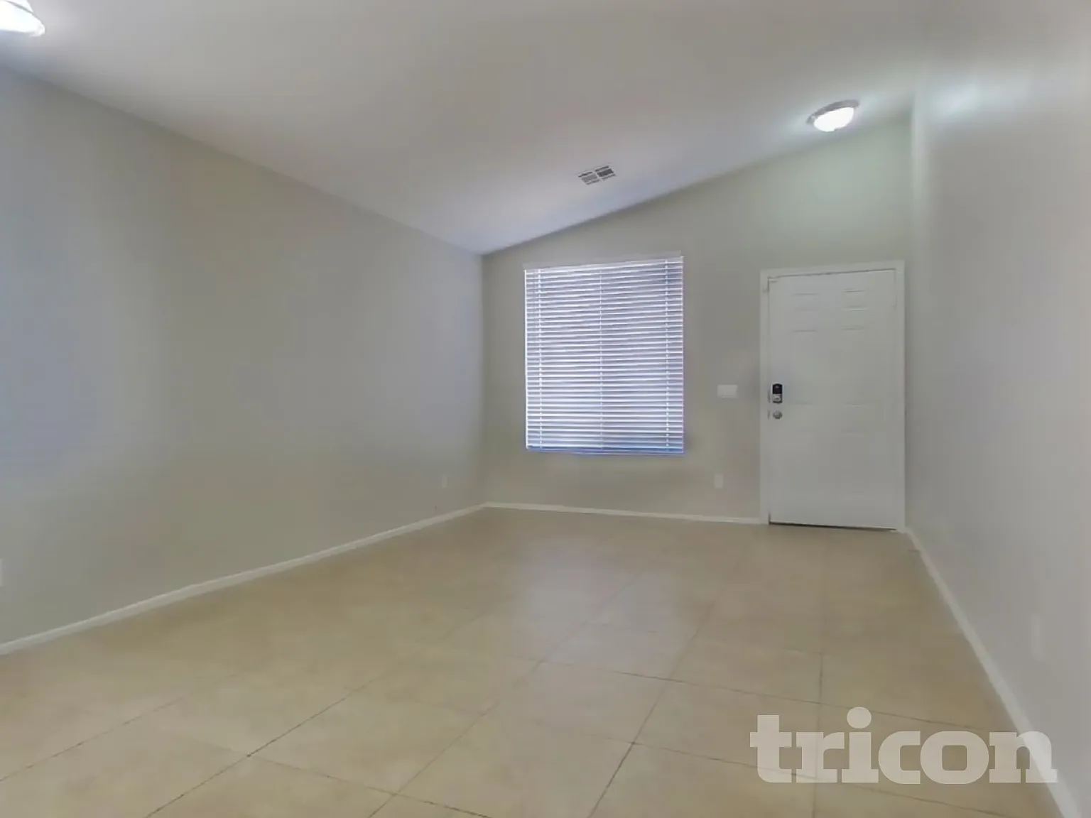 10571 W Crimson Lane Avondale AZ — Photo 4