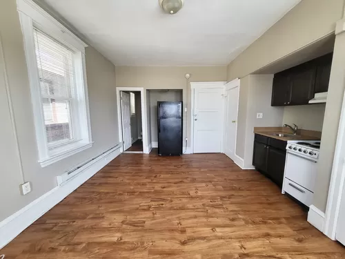 Fern Rock Apartments Available! Photo 1