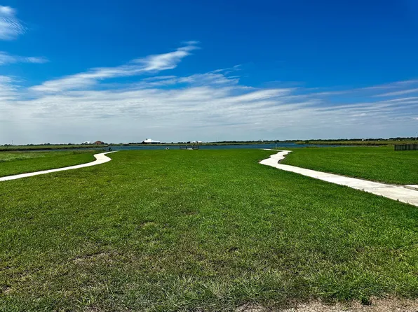 329 Channel Bass Ln, Pt Lavaca, TX 77979