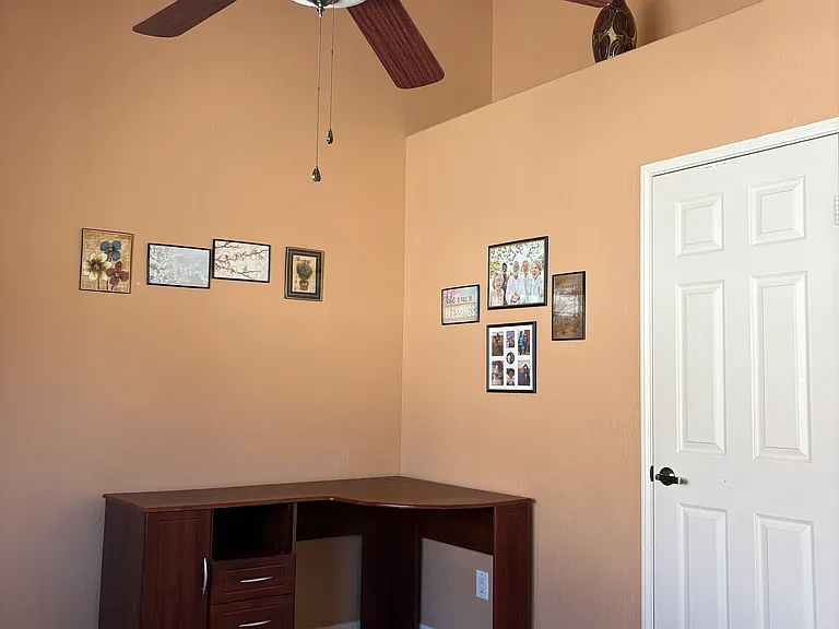 2914 Luciernaga St #B — Photo 6