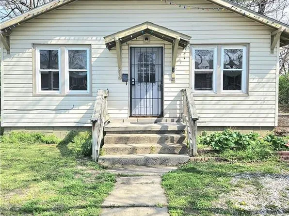 513 E Market St, Warrensburg, MO 64093