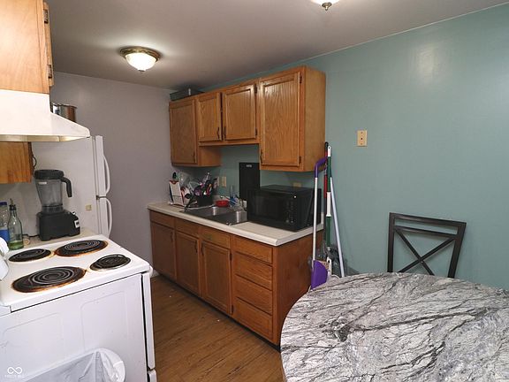 3rd image of 412 Spann Ave