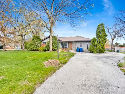 1658 Janet St, Downers Grove, IL, 60515