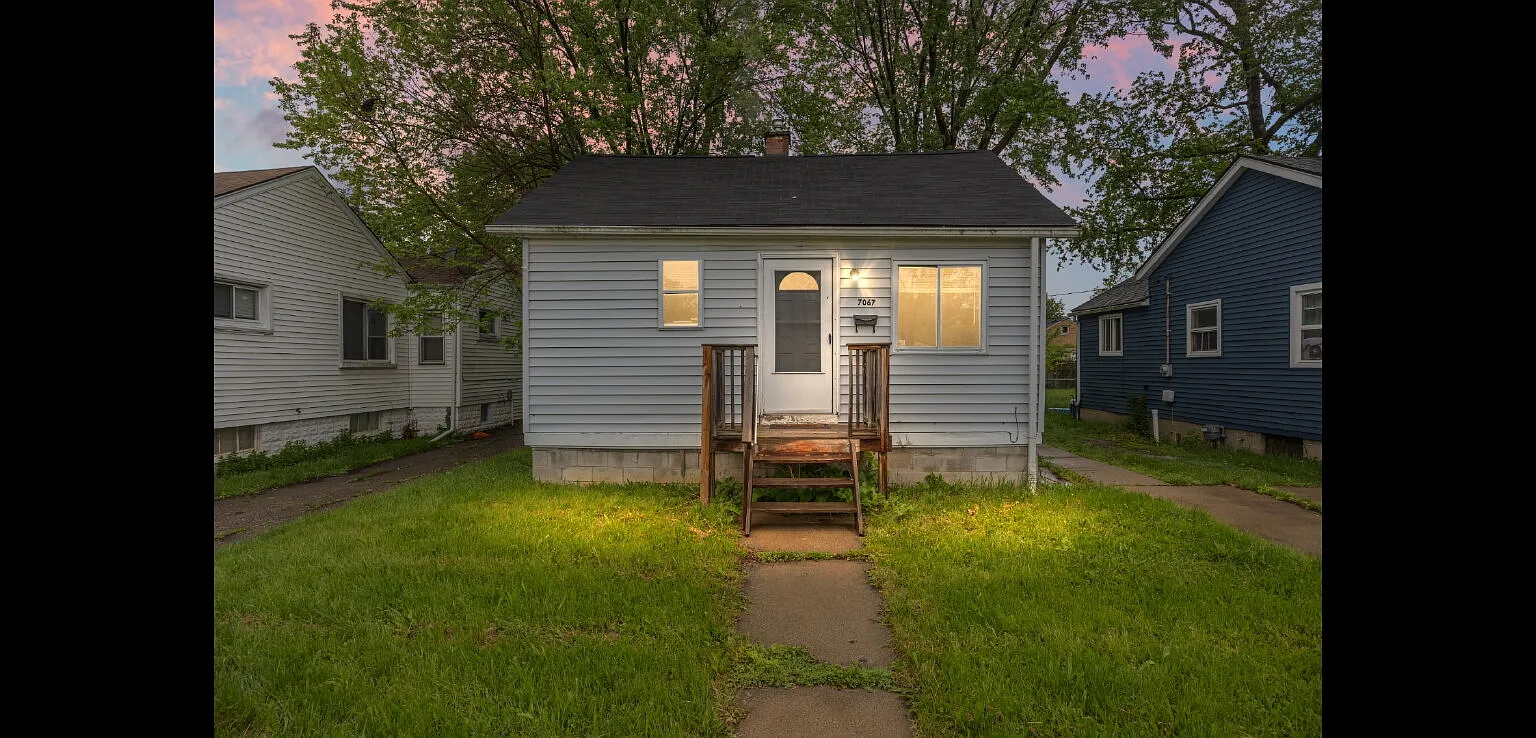 2 bed, 1.0 bath, 561 sqft, $1,200 — Photo 1