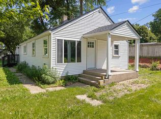 1702 Lyran Ave, Rockford, IL 61109