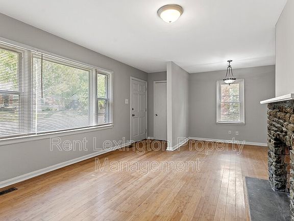 5th image of 624 Stratford Dr