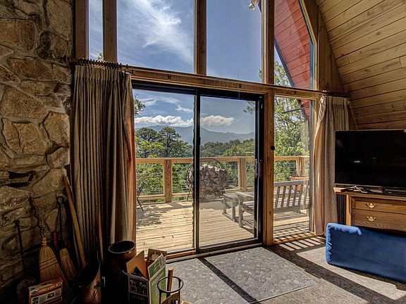 5th image of 1136 Upper Alpine Way