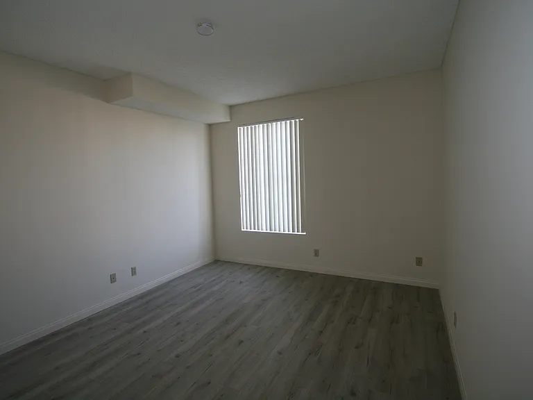 3637 Clarington Ave #202 — Photo 18