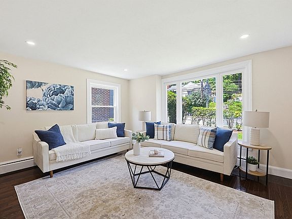 5th image of 200 Weston St