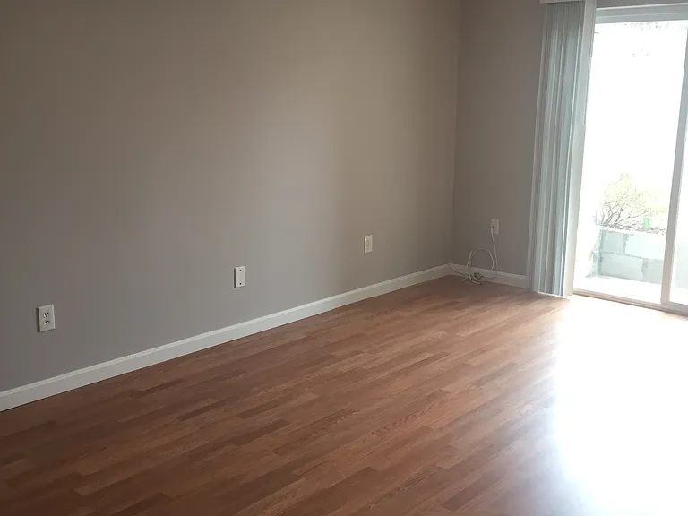 2 Pineland Avenue — Photo 28