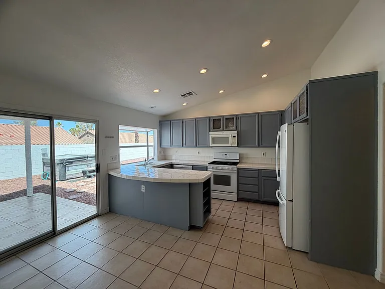 2712 Pastel Ave — Photo 13