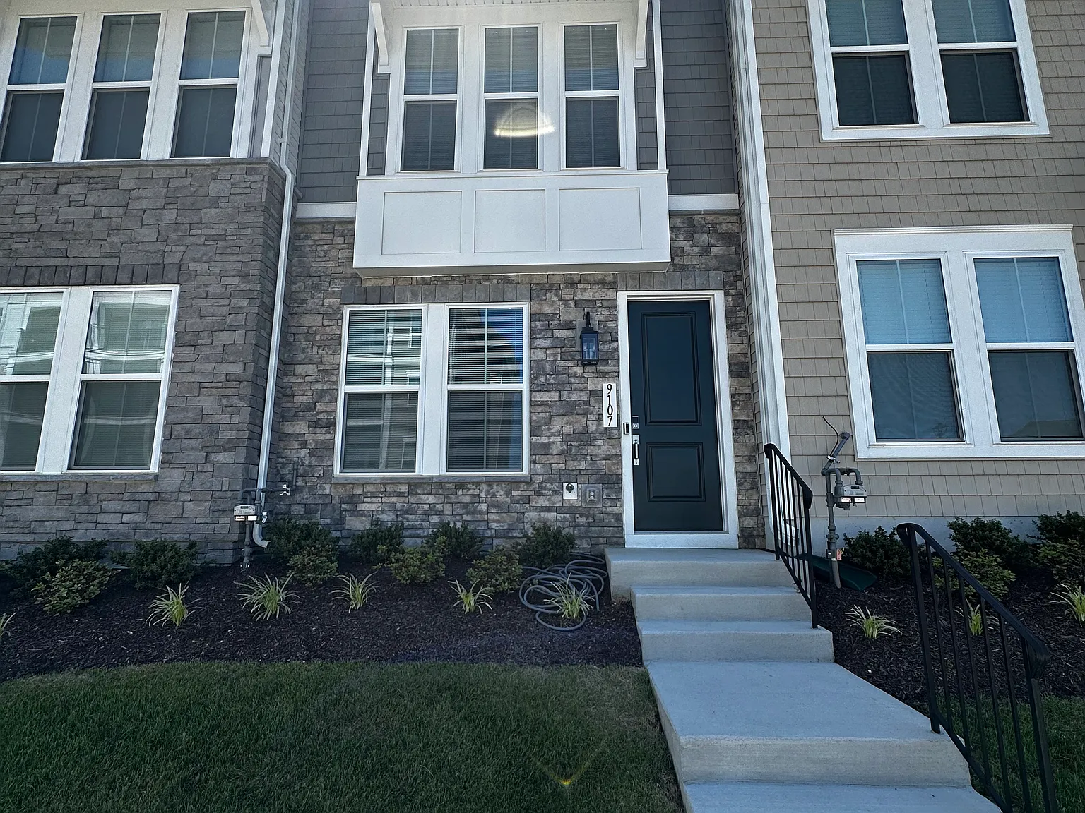 3 bed, 1666 sqft, $2,700 — Photo 1